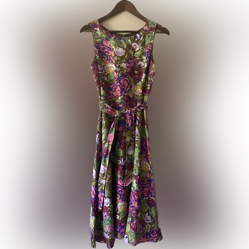 Women’s Chadwick’s Floral LINEN Lined Dress With Belt. Size 6 MIDI